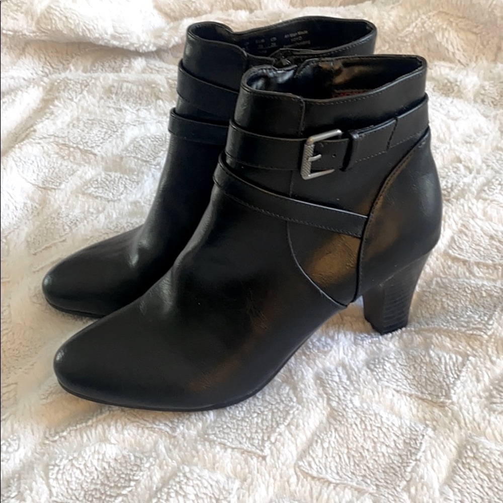 Life Stride High Heel Black Ankle Boots